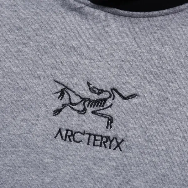 【ARCTERYX 公式旗艦店】アークテリクス  パーカー  スウェット ご好評に付き再入荷！241210