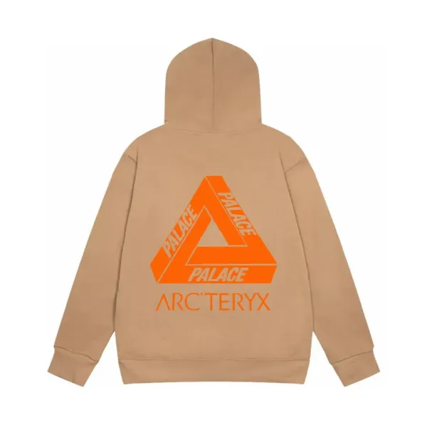 【ARCTERYX 公式旗艦店】アークテリクス  パーカー  スウェット ご好評に付き再入荷！241210