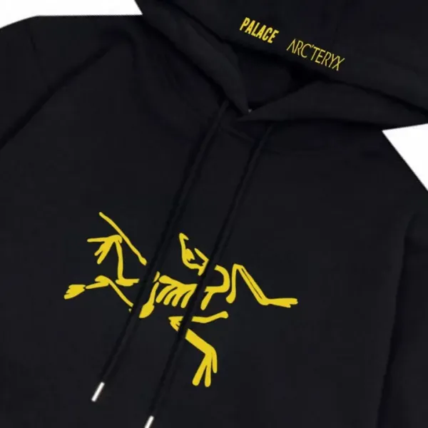【ARCTERYX 公式旗艦店】アークテリクス  パーカー  スウェット ご好評に付き再入荷！241210