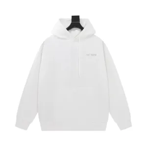 【ARCTERYX 公式旗艦店】アークテリクス  パーカー  スウェット ご好評に付き再入荷！241121