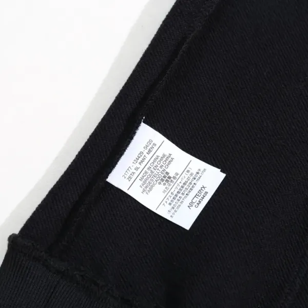 【ARCTERYX 公式旗艦店】アークテリクス  パーカー  スウェット ご好評に付き再入荷！241121