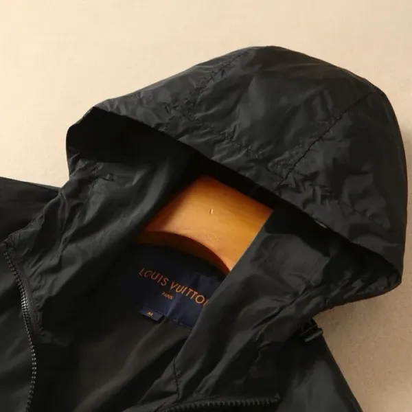 LV【LOUIS VUITTON 公式旗艦店】ルイヴィトン  ジャケット着 ご好評に付き再入荷！250106