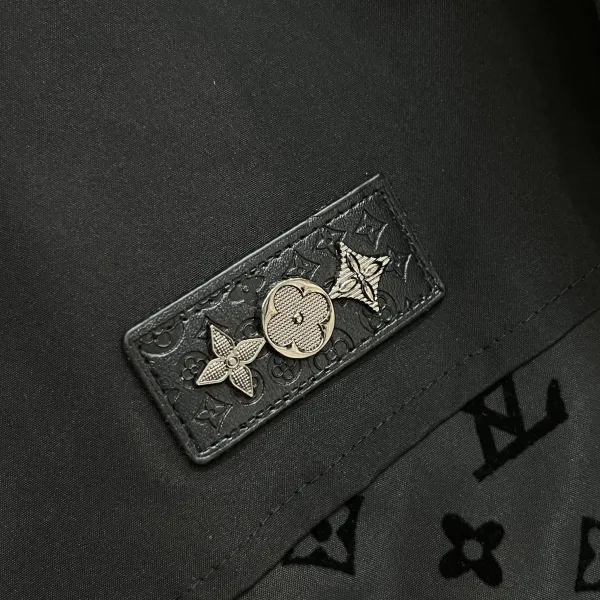 LV【LOUIS VUITTON 公式旗艦店】ルイヴィトン  ジャケット着 ご好評に付き再入荷！250106