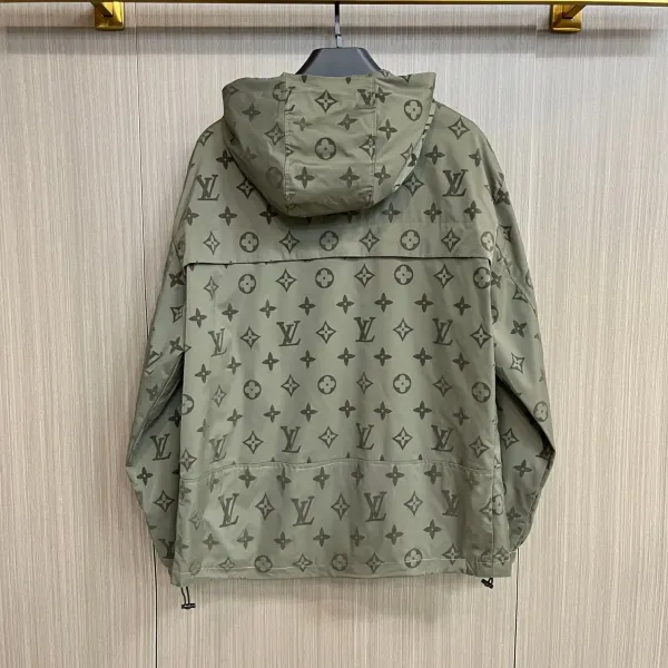 LV【LOUIS VUITTON 公式旗艦店】ルイヴィトン  ジャケット着 ご好評に付き再入荷！250106