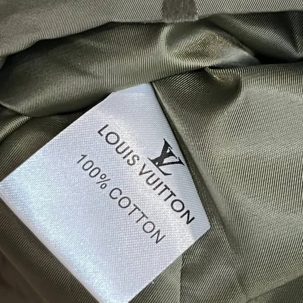 LV【LOUIS VUITTON 公式旗艦店】ルイヴィトン  ジャケット着 ご好評に付き再入荷！250106