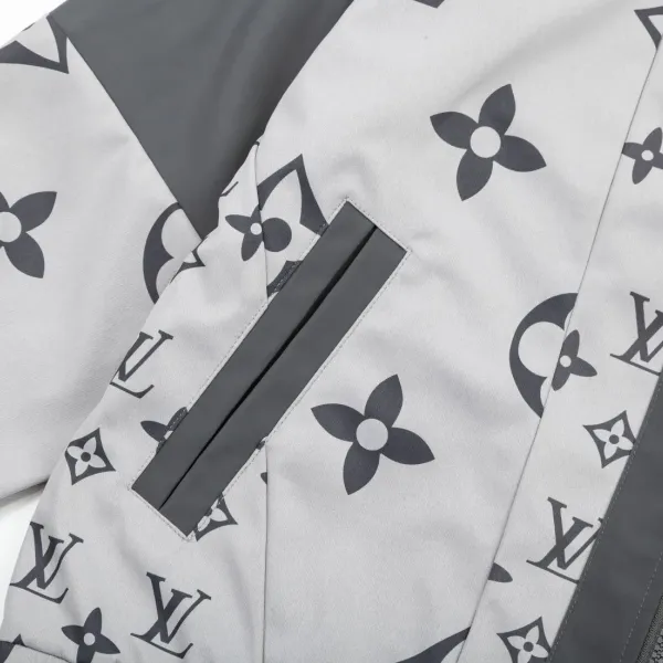 LV【LOUIS VUITTON  公式旗艦店】ルイヴィトン ジャケット着ご好評に付き再入荷！241223