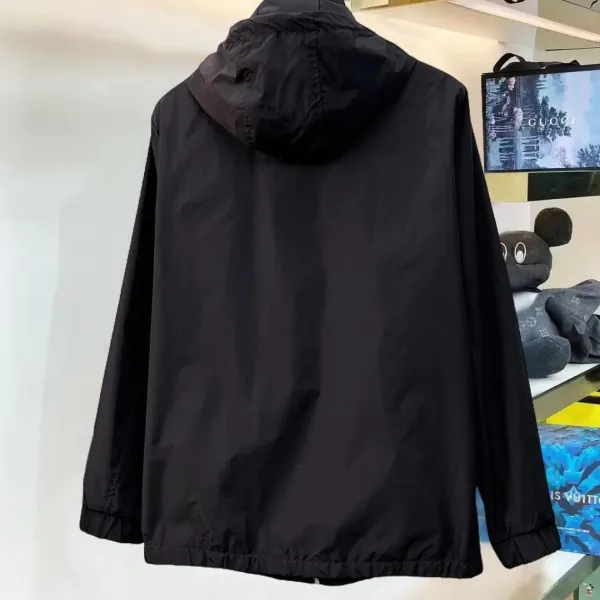 LV【LOUIS VUITTON 公式旗艦店】ルイヴィトン  ジャケット着 ご好評に付き再入荷！241223