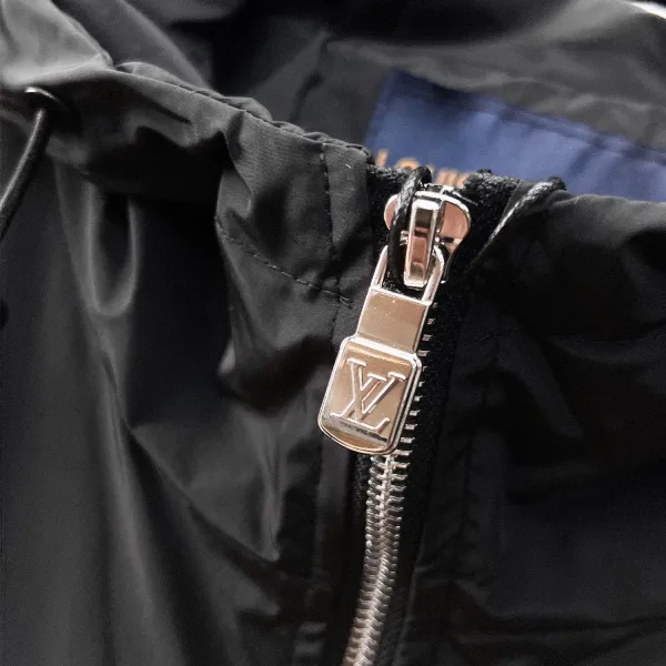 LV【LOUIS VUITTON 公式旗艦店】ルイヴィトン  ジャケット着 ご好評に付き再入荷！241223