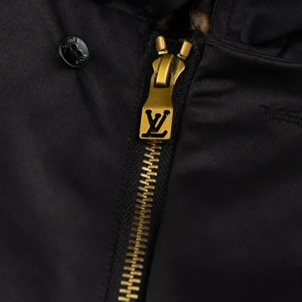 LV【LOUIS VUITTON  公式旗艦店】ルイヴィトン   ジャケット着 好評に付き再入荷！ 241216