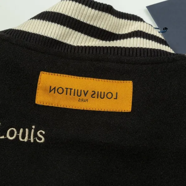 LV【LOUIS VUITTON  公式旗艦店】ルイヴィトン   ジャケット着 好評に付き再入荷！ 241216