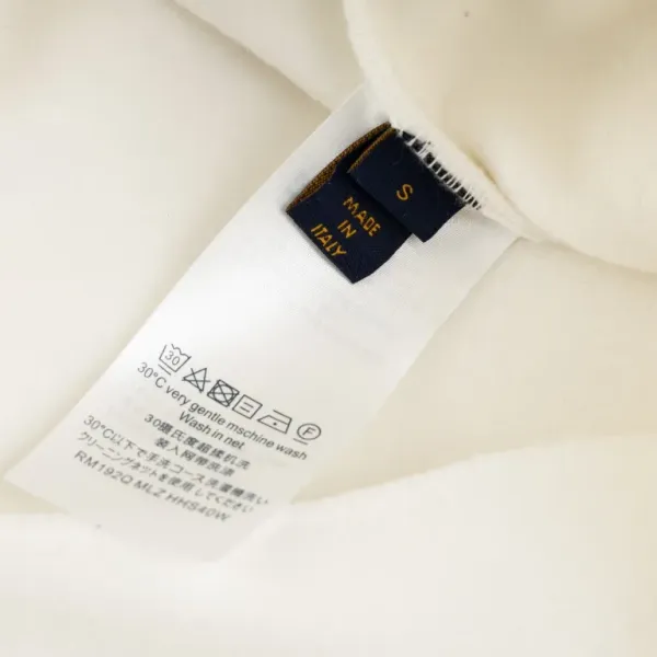 LV【LOUIS VUITTON 公式旗艦店】ルイヴィトン ジャケット着 好評に付き再入荷!241118 LV【LOUIS VUITTON 公式旗艦店】ルイヴィトン ジャケット着 好評に付き再入荷!241118