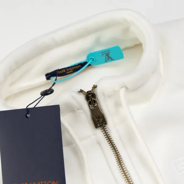 LV【LOUIS VUITTON 公式旗艦店】ルイヴィトン ジャケット着 好評に付き再入荷!241118 LV【LOUIS VUITTON 公式旗艦店】ルイヴィトン ジャケット着 好評に付き再入荷!241118