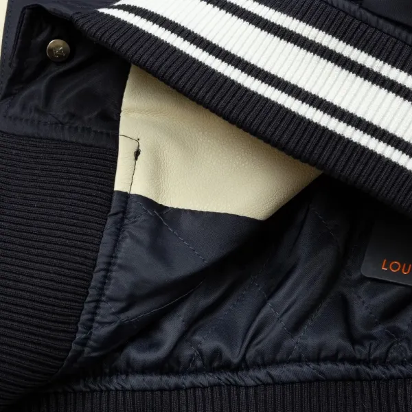 LV【LOUIS VUITTON 公式旗艦店】ルイヴィトン ジャケット着 好評に付き再入荷!241028 LV【LOUIS VUITTON 公式旗艦店】ルイヴィトン ジャケット着 好評に付き再入荷!241028