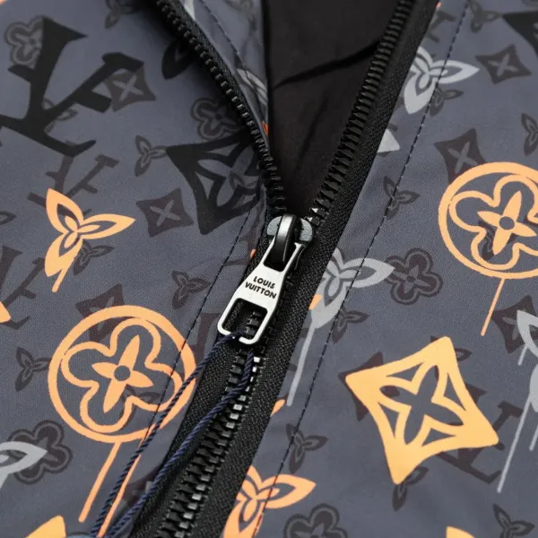 LV 【LOUIS VUITTON 公式旗艦店】ルイヴィトン  ジャケット着 ご好評に付き再入荷！241021