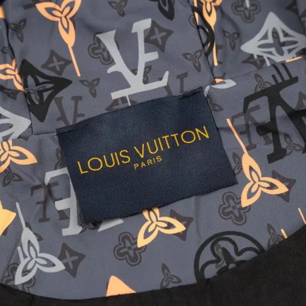 LV 【LOUIS VUITTON 公式旗艦店】ルイヴィトン  ジャケット着 ご好評に付き再入荷！241021