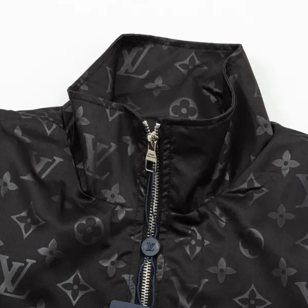 LV 【LOUIS VUITTON 公式旗艦店】ルイヴィトン  ジャケット着 ご好評に付き再入荷！241021
