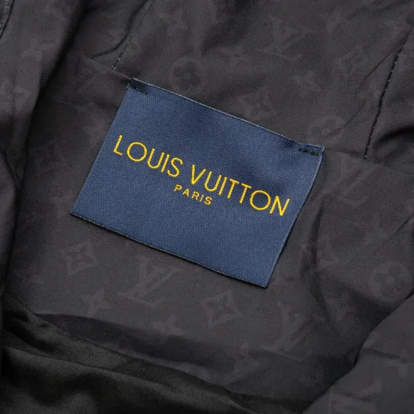LV 【LOUIS VUITTON】ルイヴィトン   ジャケット着ご好評に付き再入荷！240926