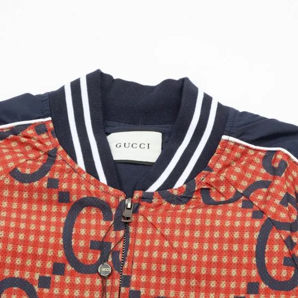 【GUCCI】グッチ ジャケット着  ご好評に付き再入荷！240921