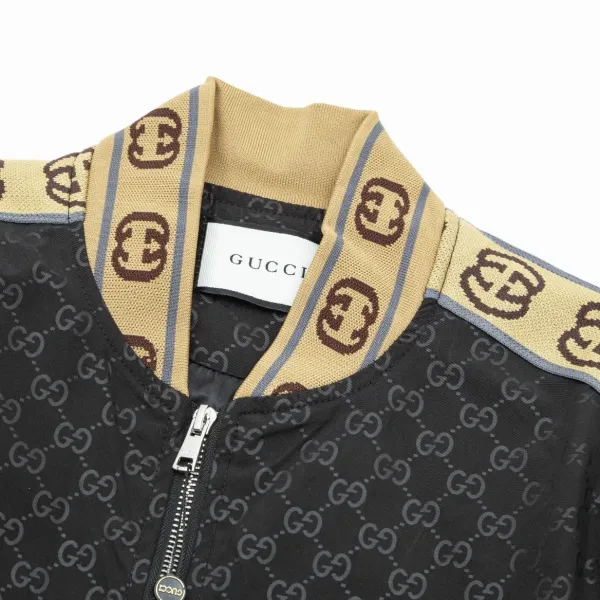 【GUCCI】グッチ ジャケット着  ご好評に付き再入荷！240921