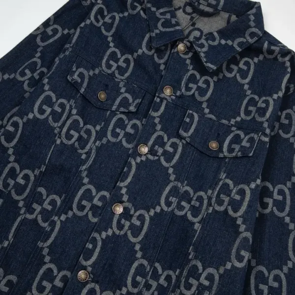 【GUCCI 公式旗艦店】グッチ  ジャケット着 好評に付き再入荷 240828