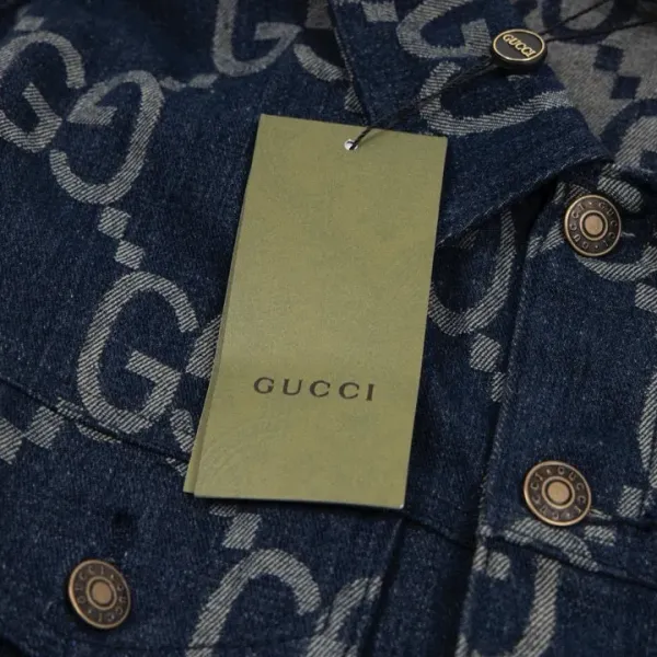 【GUCCI 公式旗艦店】グッチ  ジャケット着 好評に付き再入荷 240828