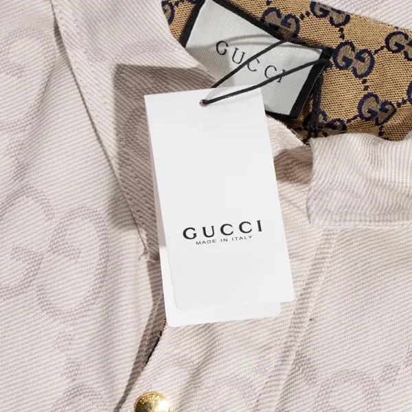 【GUCCI  公式旗艦店】グッチ   ジャケット着 好評に付き再入荷 240826