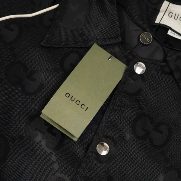 【GUCCI  公式旗艦店】グッチ  ジャケット着 好評に付き再入荷 240826