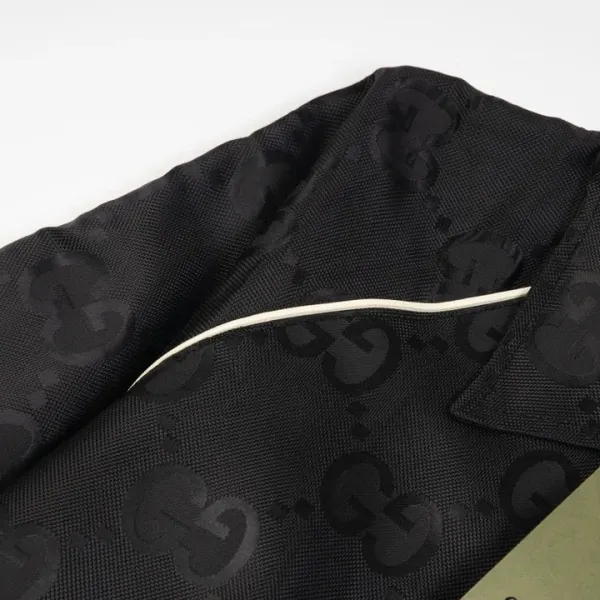 【GUCCI  公式旗艦店】グッチ  ジャケット着 好評に付き再入荷 240826