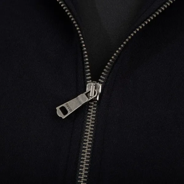 【GUCCI  公式旗艦店】グッチ   ジャケット着 好評に付き再入荷 240826