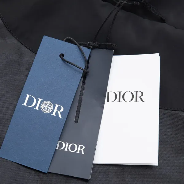【DIOR  公式旗艦店】ディオール   ジャケット着 好評に付き再入荷！250106