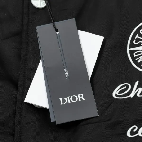 【DIOR  公式旗艦店】ディオール  ジャケット着 ご好評に付き再入荷！241212