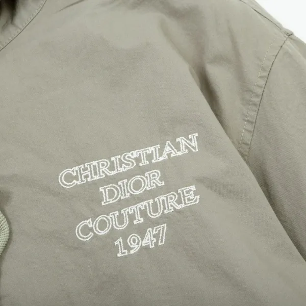 【DIOR  公式旗艦店】ディオール  ジャケット着 好評に付き再入荷！241212