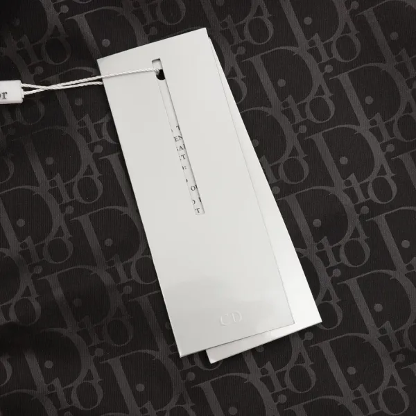 【DIOR  公式旗艦店】ディオール ジャケット着 好評に付き再入荷！241111