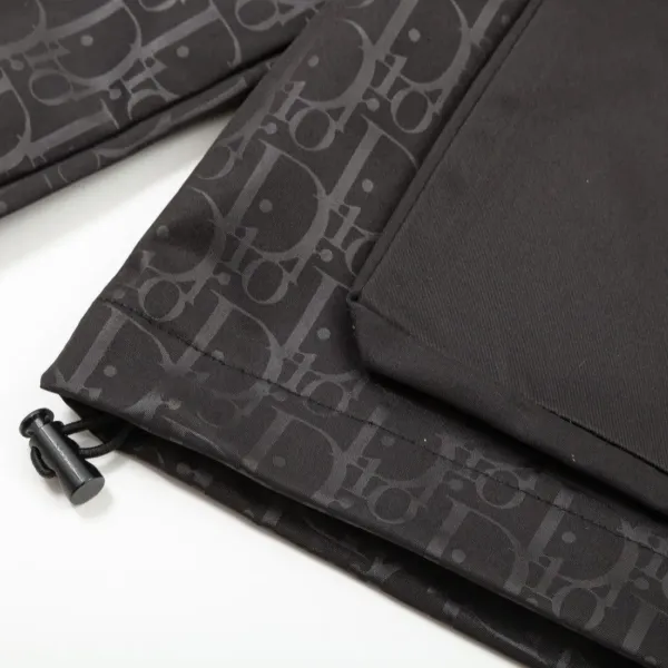 【DIOR 公式旗艦店】ディオール ジャケット着 ご好評に付き再入荷!241023 【DIOR 公式旗艦店】ディオール ジャケット着 ご好評に付き再入荷!241023