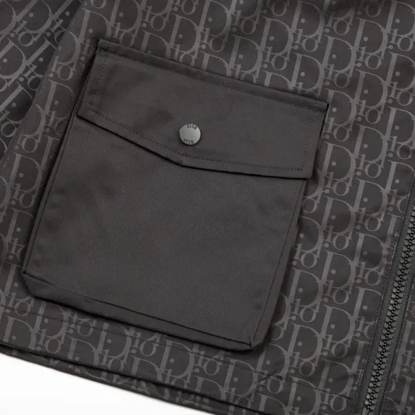 【DIOR 公式旗艦店】ディオール ジャケット着 ご好評に付き再入荷!241023 【DIOR 公式旗艦店】ディオール ジャケット着 ご好評に付き再入荷!241023