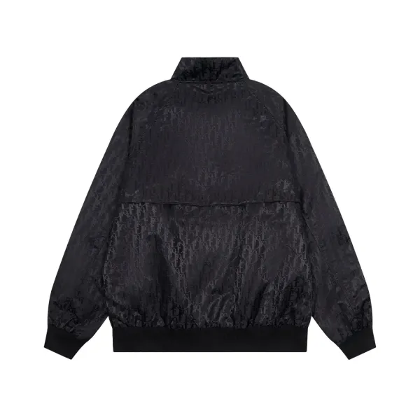 【DIOR 公式旗艦店】ディオール ジャケット着 好評に付き再入荷 240828