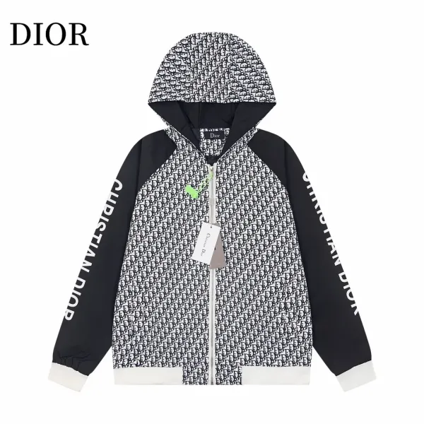【DIOR  公式旗艦店】 ディオール  ジャケット着 好評に付き再入荷 240826
