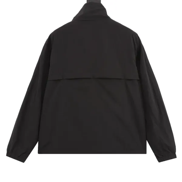【BURBERRY  公式旗艦店】バーバリー   ジャケット着 好評に付き再入荷！241112