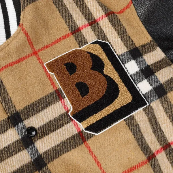 【BURBERRY 公式旗艦店】バーバリー  ジャケット着ご好評に付き再入荷！240923