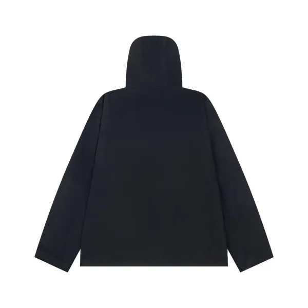 【BURBERRY 公式旗艦店】バーバリー  ジャケット着 好評に付き再入荷 240827