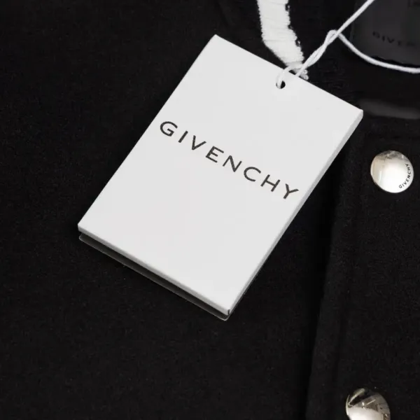 【GIVENCHY 公式旗艦店】ジバンシー 野球着  ジャケット着 ご好評に付き再入荷！241213