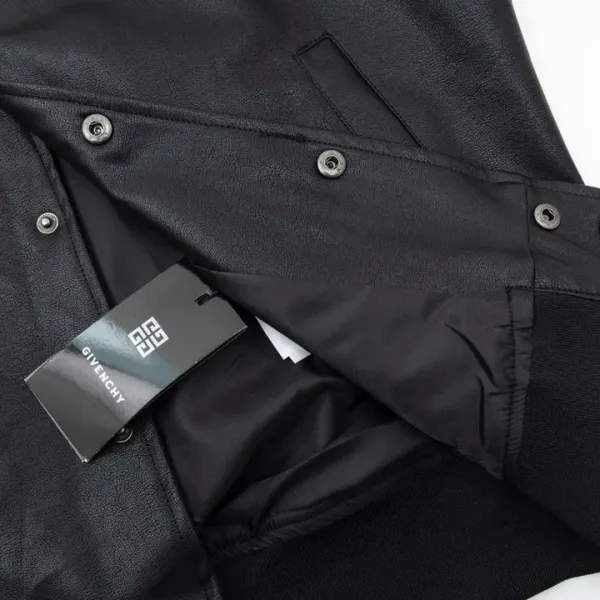 【GIVENCHY 公式旗艦店】ジバンシー 野球着 ジャケット着 ご好評に付き再入荷!241213 【GIVENCHY 公式旗艦店】ジバンシー 野球着 ジャケット着 ご好評に付き再入荷!241213