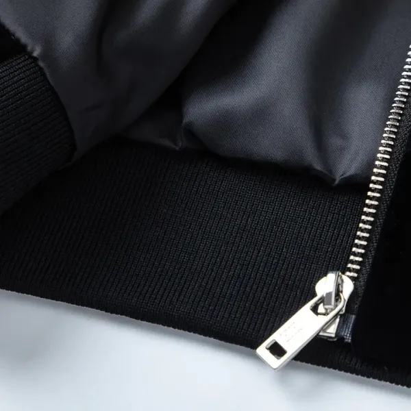 【GIVENCHY  公式旗艦店】ジバンシー   ジャケット着 好評に付き再入荷！241028