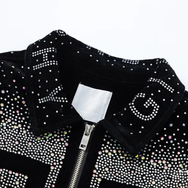 【GIVENCHY  公式旗艦店】ジバンシー   ジャケット着 好評に付き再入荷！241028