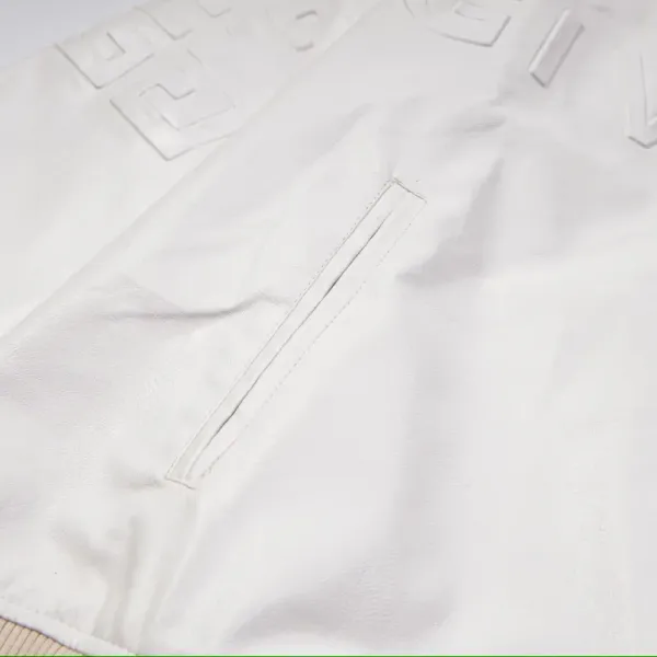 【GIVENCHY 公式旗艦店】ジバンシー  ジャケット着 ご好評に付き再入荷！241021