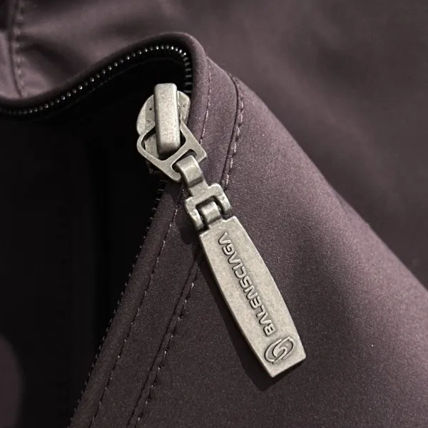 【BALENCIAGA  公式旗艦店】バレンシアガ   ジャケット着 ご好評に付き再入荷！250107