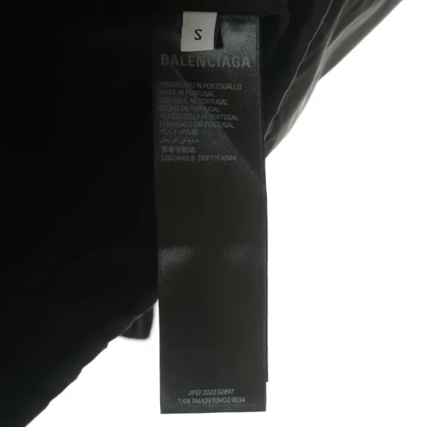 【BALENCIAGA  公式旗艦店】バレンシアガ    ジャケット着 好評に付き再入荷！241119