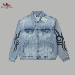 【BALENCIAGA  公式旗艦店】バレンシアガ  ジャケット着 ご好評に付き再入荷！241022