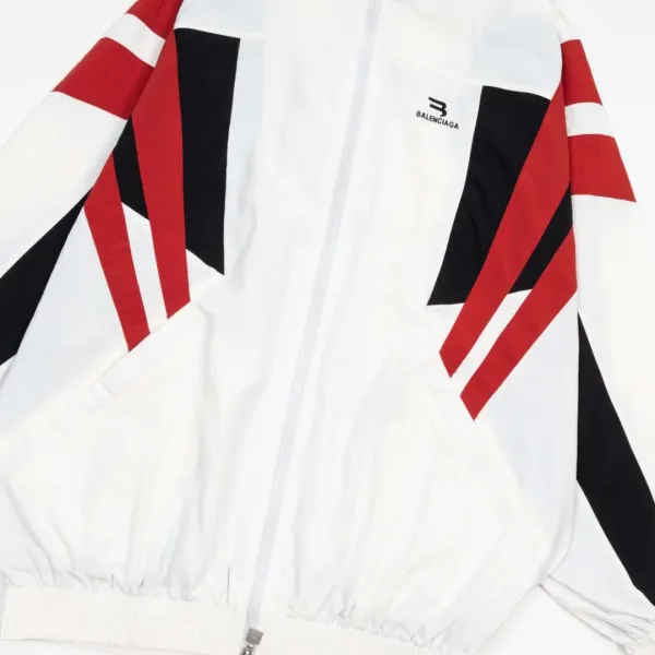【BALENCIAGA 公式旗艦店】 バレンシアガ  ジャケット着 好評に付き再入荷 240827