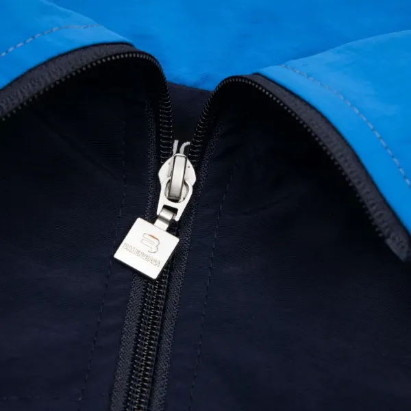 【BALENCIAGA 公式旗艦店】 バレンシアガ  ジャケット着 好評に付き再入荷 240827